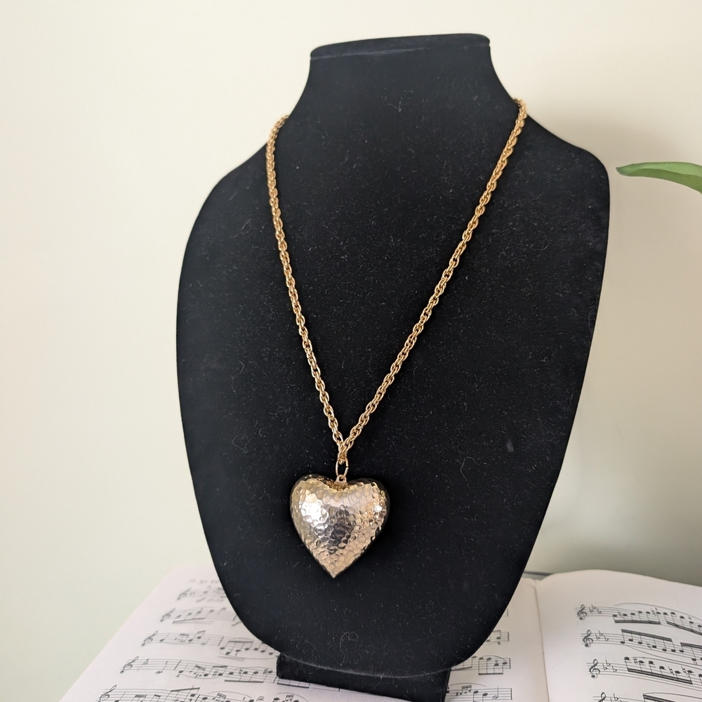 Gold Heart Locket Necklace - Women's Jewelry